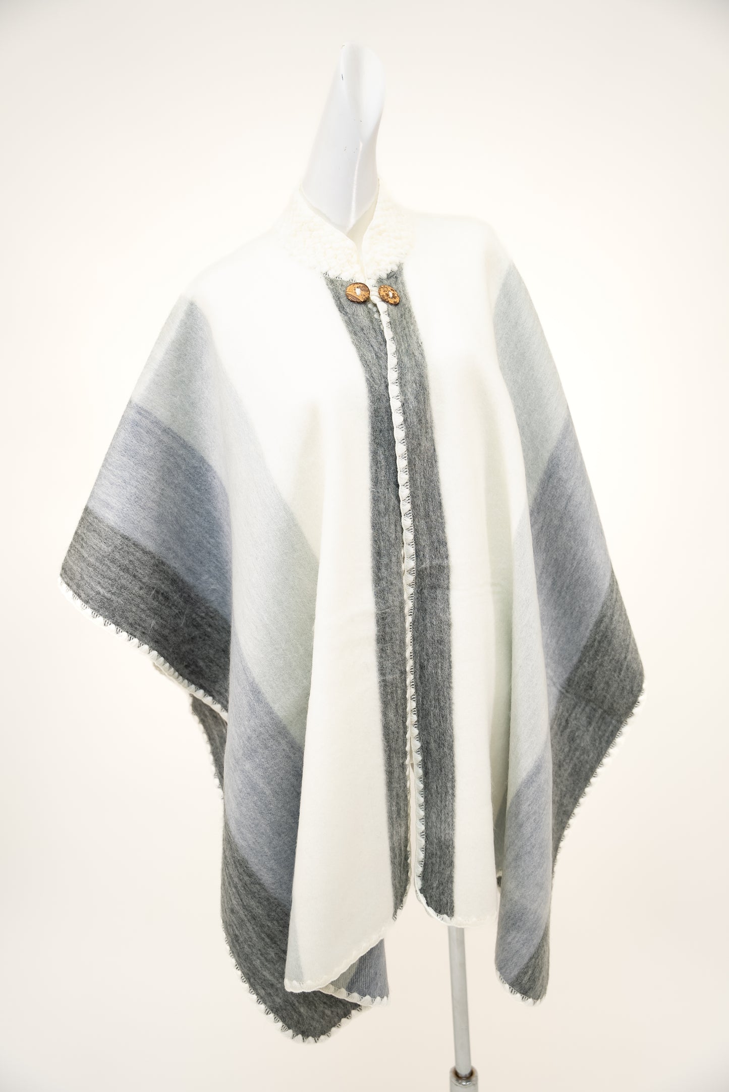 Poncho Once/11